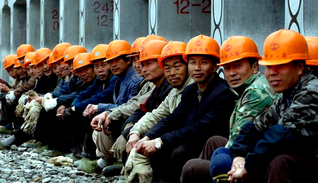 农民工欠薪主体责任应该由谁承担?恶意拖欠工资如何处理?
