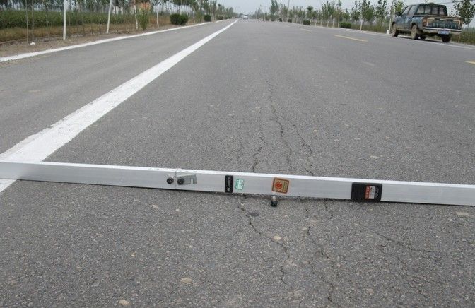为什么高速收费站要用水泥路面?收费站工作人员告诉你