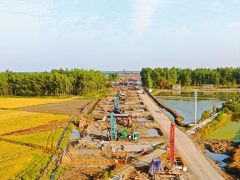 阜溧高速公路建湖至兴化段盐城3标项目部在工程施工中