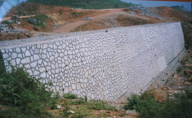 ⑥砌体石块应互相咬接,砌缝砂浆饱满,砌缝宽度一般不大于3cm(浆砌块石