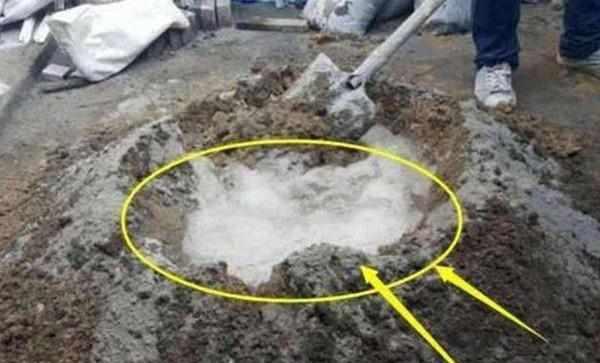 泥瓦师傅如果在水泥中加了它,马上阻止他,否则必出问题