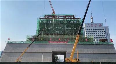 五一广场改造:首义门仿古建筑 太原新“地标”