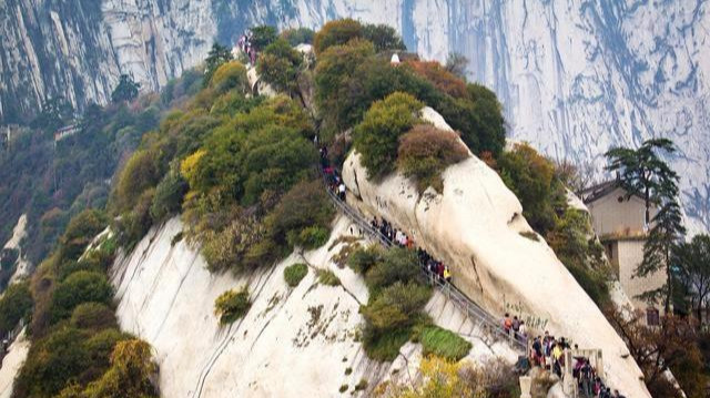 中国“最危险”华山栈道,到底是何人修建,古人又是如何修的呢?