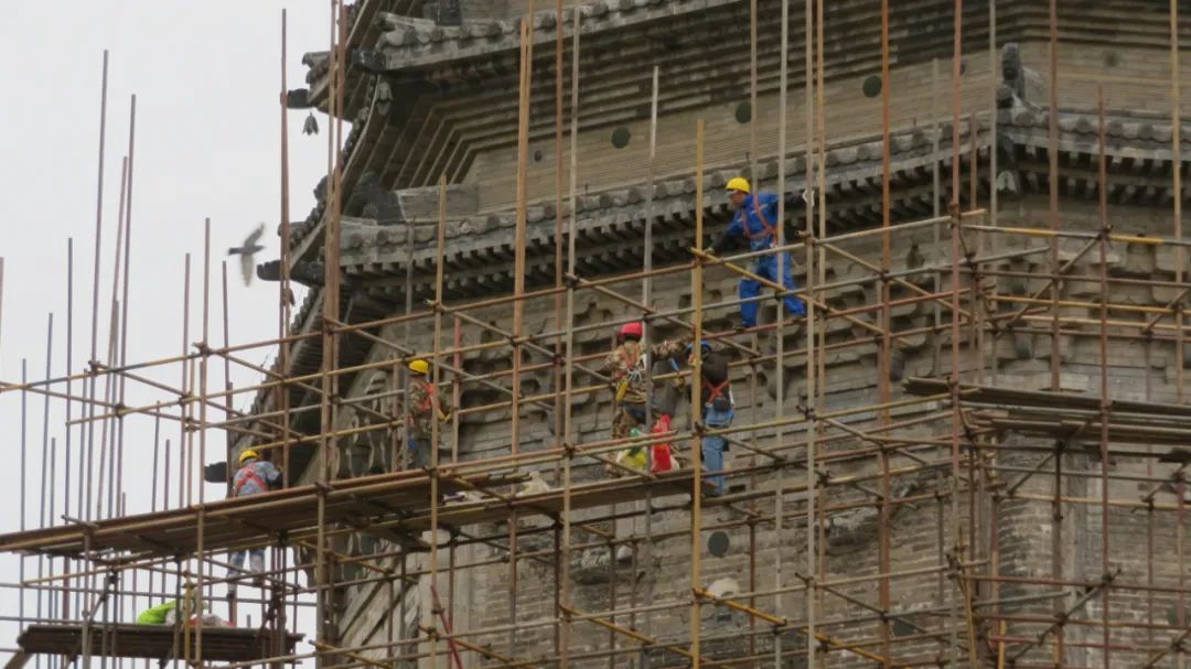 锦州广济寺古建筑群穿“新衣” 防雷工程施工进行中