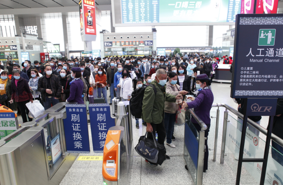 五一第一天长三角铁路发送旅客逾365.2万人次